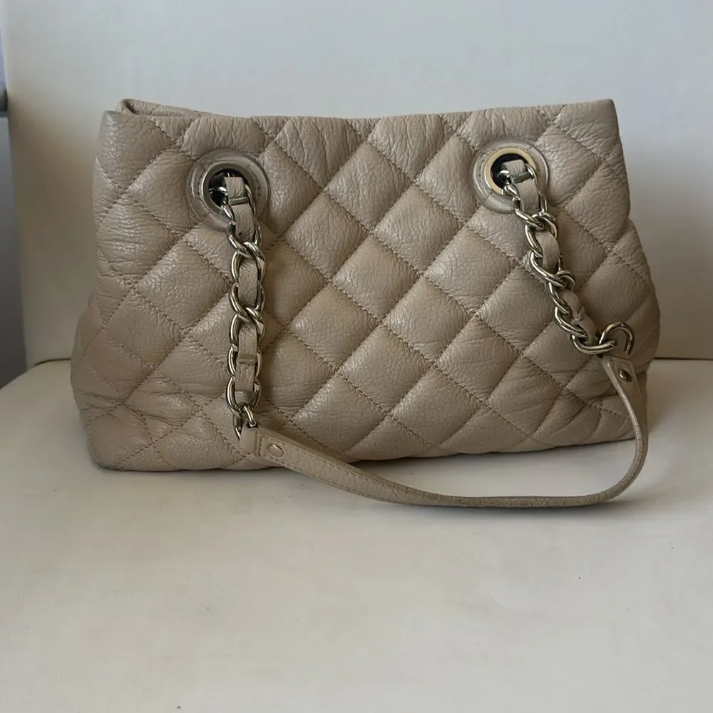 Kate Spade handbag cream leather Gold chain on handle